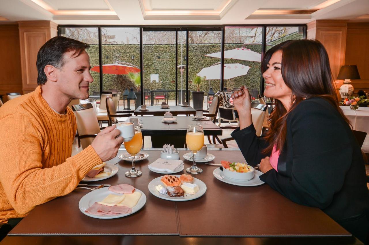 Diplomatichotel Mendoza Zewnętrze zdjęcie Breakfast at the hotel